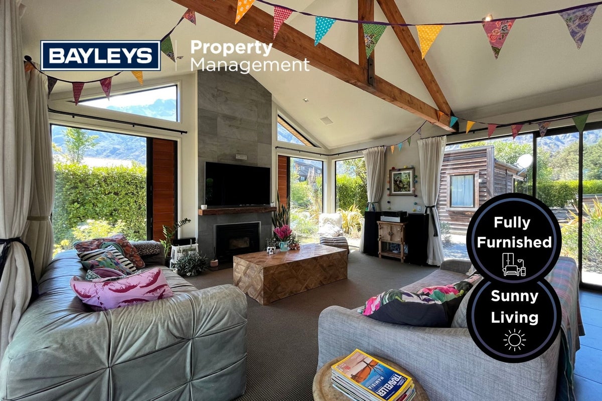 1 Buckler Court, Jacks Point, Queenstown - Carousel 1