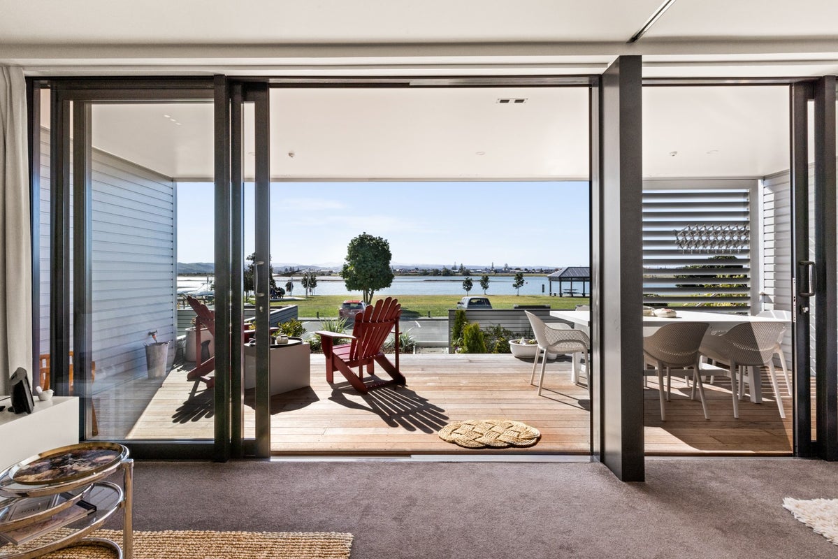 212/7 Humber Street, Pandora, Napier - Carousel 1