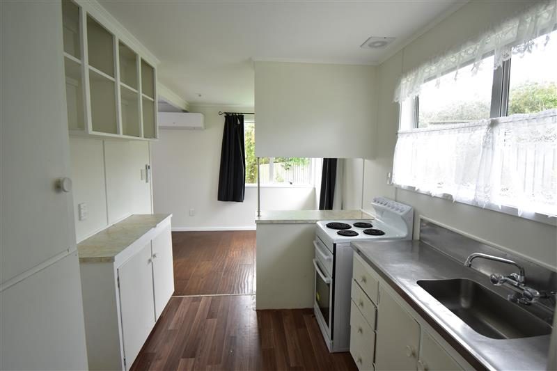 8 Kelman Road, Kelston, Auckland - Carousel 10