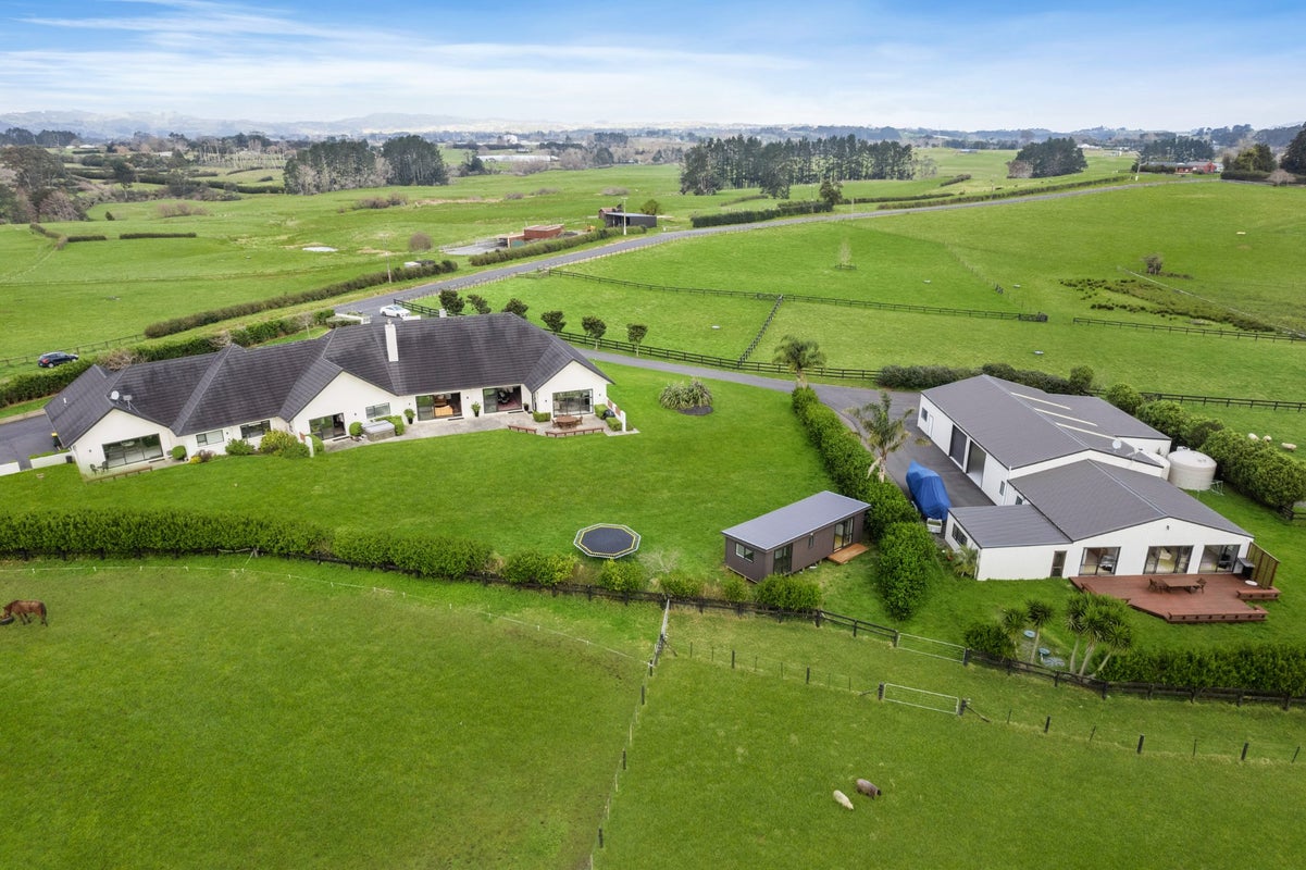 151 Whangapouri Road, Drury - Carousel 1
