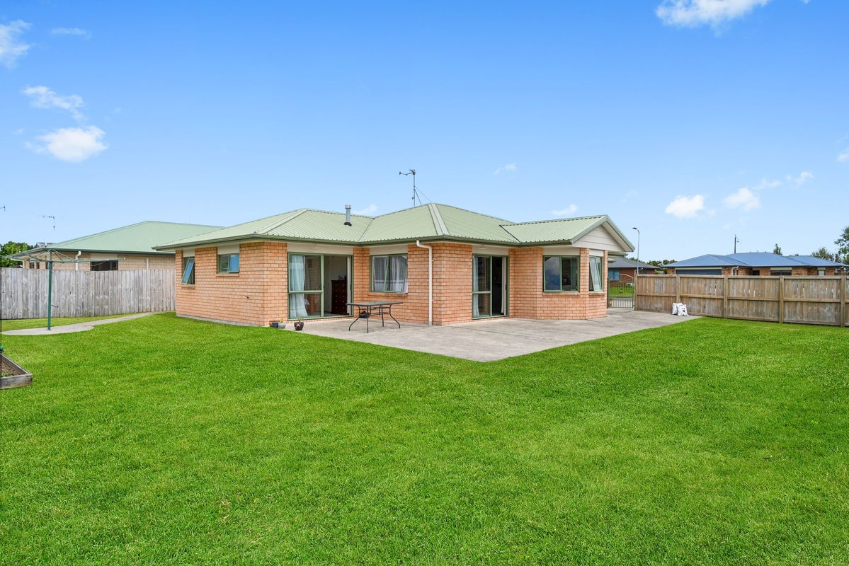 15 Kittyhawk Place, Melville, Hamilton - Carousel 1