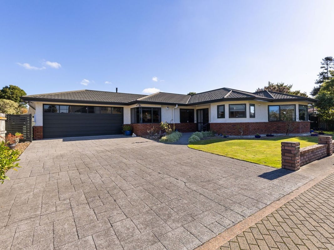 18 Dougherty Place, Hokowhitu, Palmerston North - Carousel 1