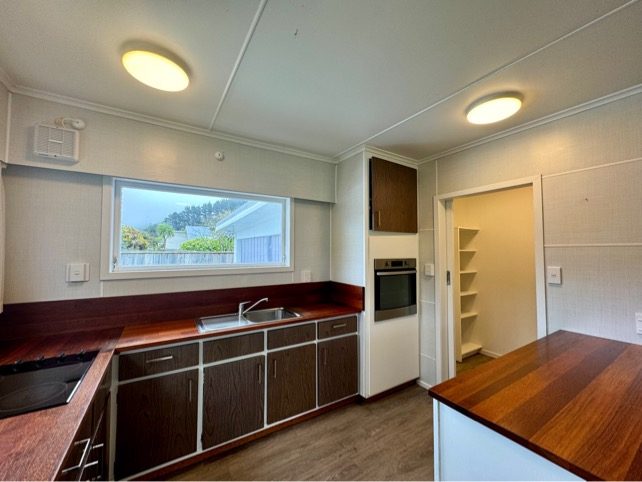 457 Makara Road, Karori - Carousel 2