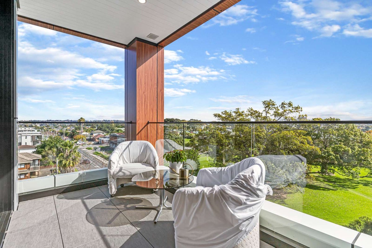 404/28 Killarney Street, Takapuna, Auckland - Carousel 2