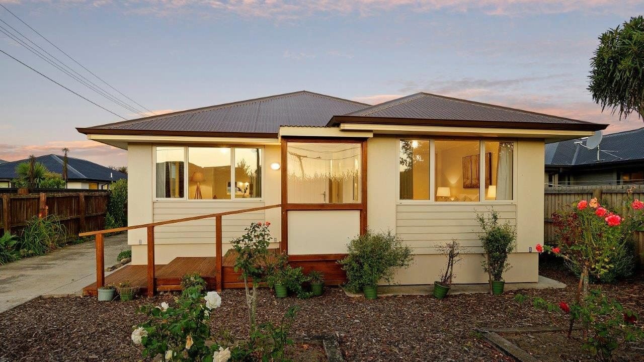 74 Wilsons Road South, Saint Martins, Christchurch - Carousel 1