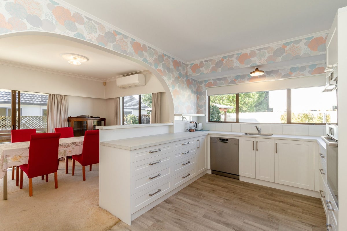 10 Brown Street, Taradale, Napier - Carousel 1