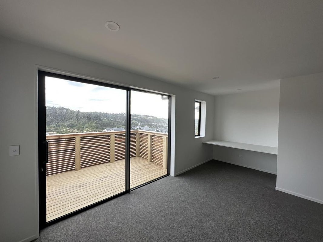 35 Oakum Road, Whitby, Porirua - Carousel 10