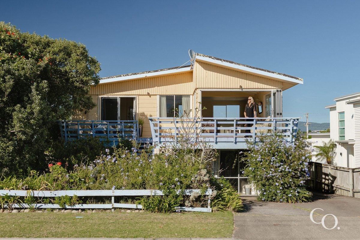 42 Karewa Parade, Papamoa Beach, Papamoa - Carousel 1