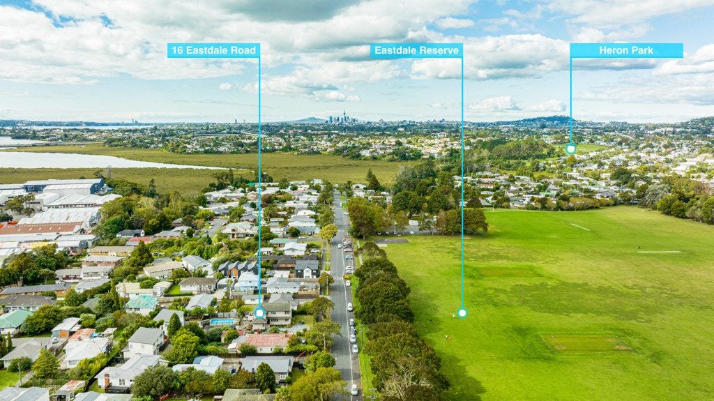 16 Eastdale Road, Avondale, Auckland - Carousel 32