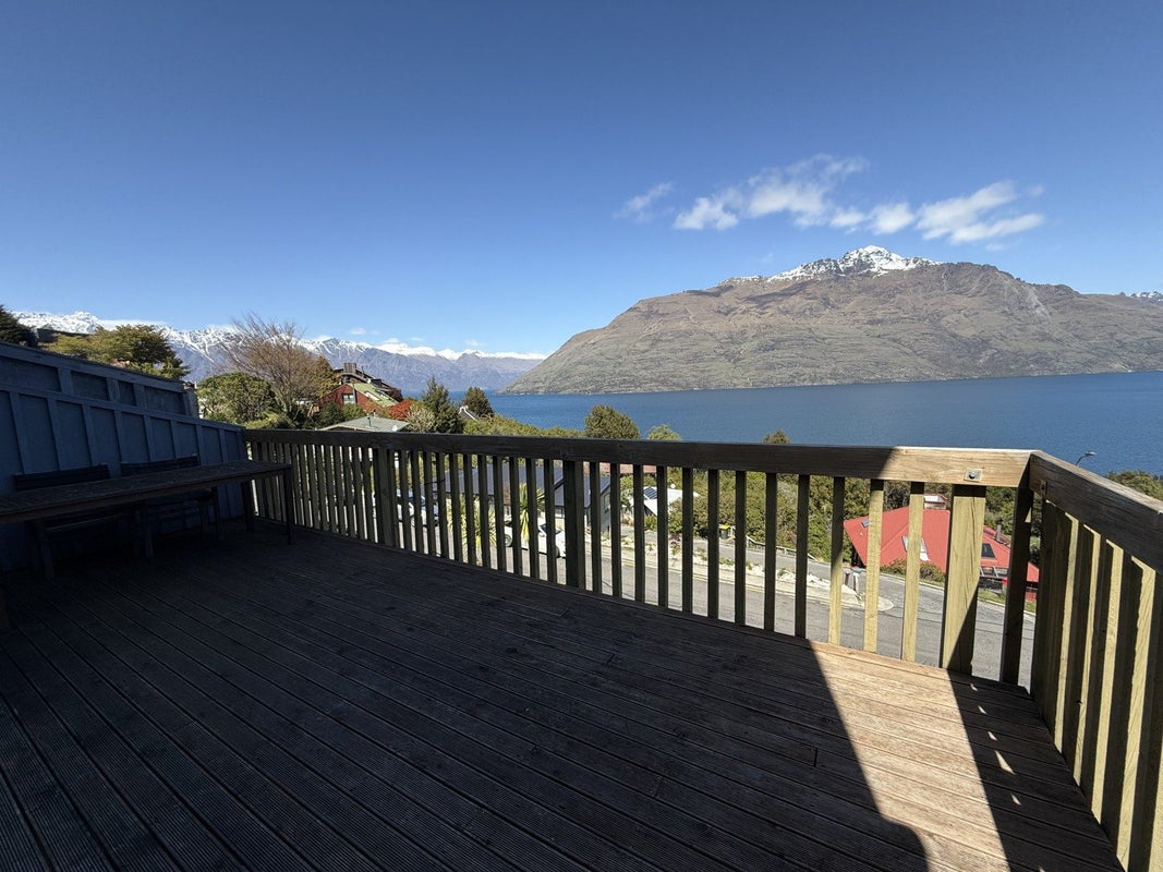 11B McKerrow Place, Sunshine Bay, Queenstown - Carousel 8