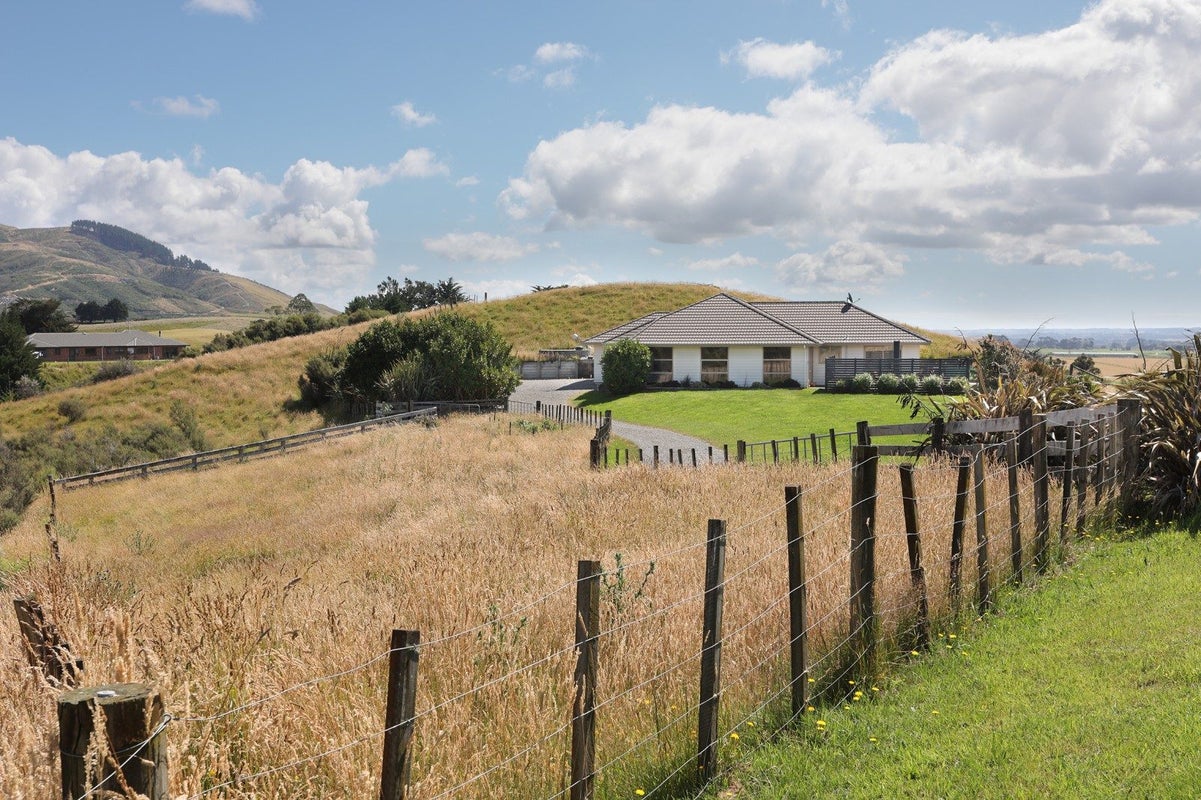 8 Shere Lane, Linton, Palmerston North - Carousel 28