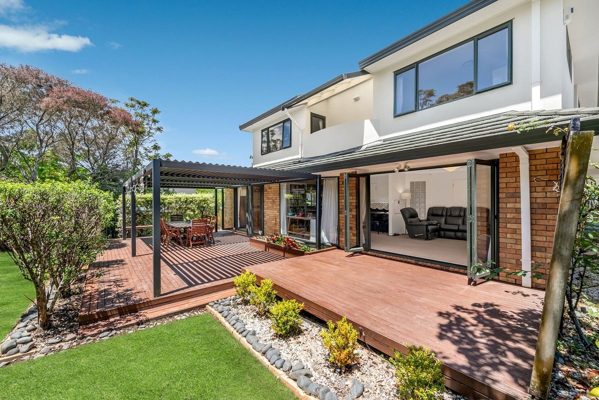 17 Annalong Road, Dannemora, Auckland - Carousel 1