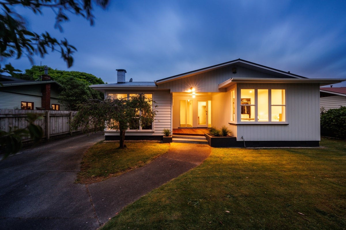 39 Batt Street, West End, Palmerston North - Carousel 1