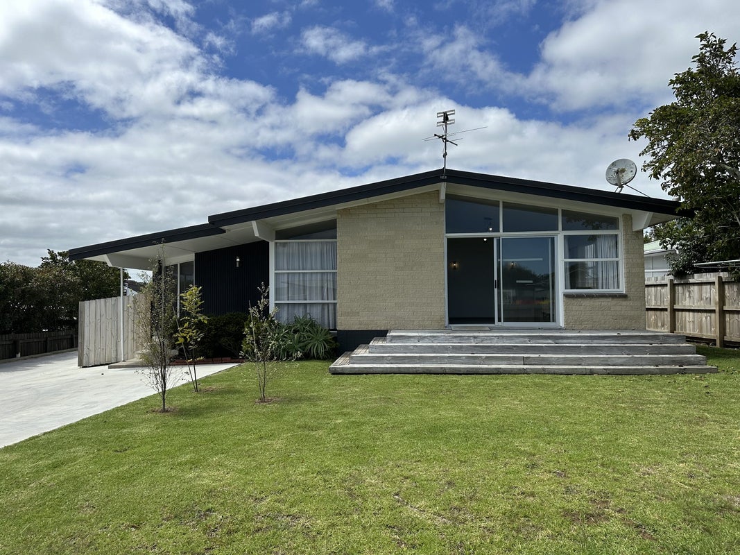 53 Sandspit Road, Waiuku, Waiuku - Carousel 1