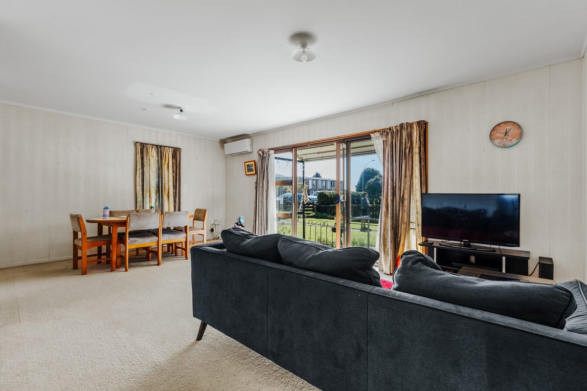 1/1246 Cameron Road, Gate Pa, Tauranga - Carousel 2