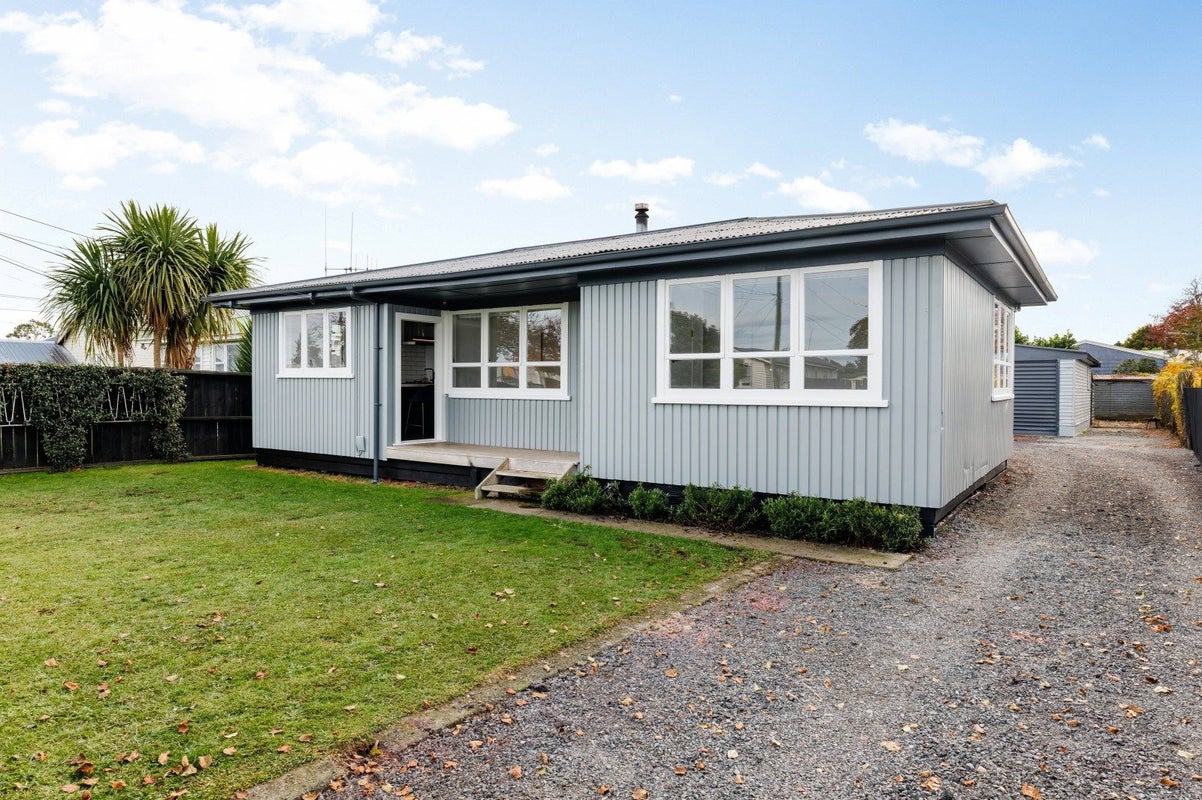 4 Ramsay Street, Frankton, Hamilton - Carousel 1