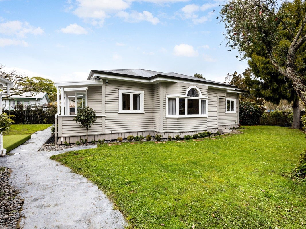 49 Horne Street, Hamilton Central, Hamilton - Carousel 1