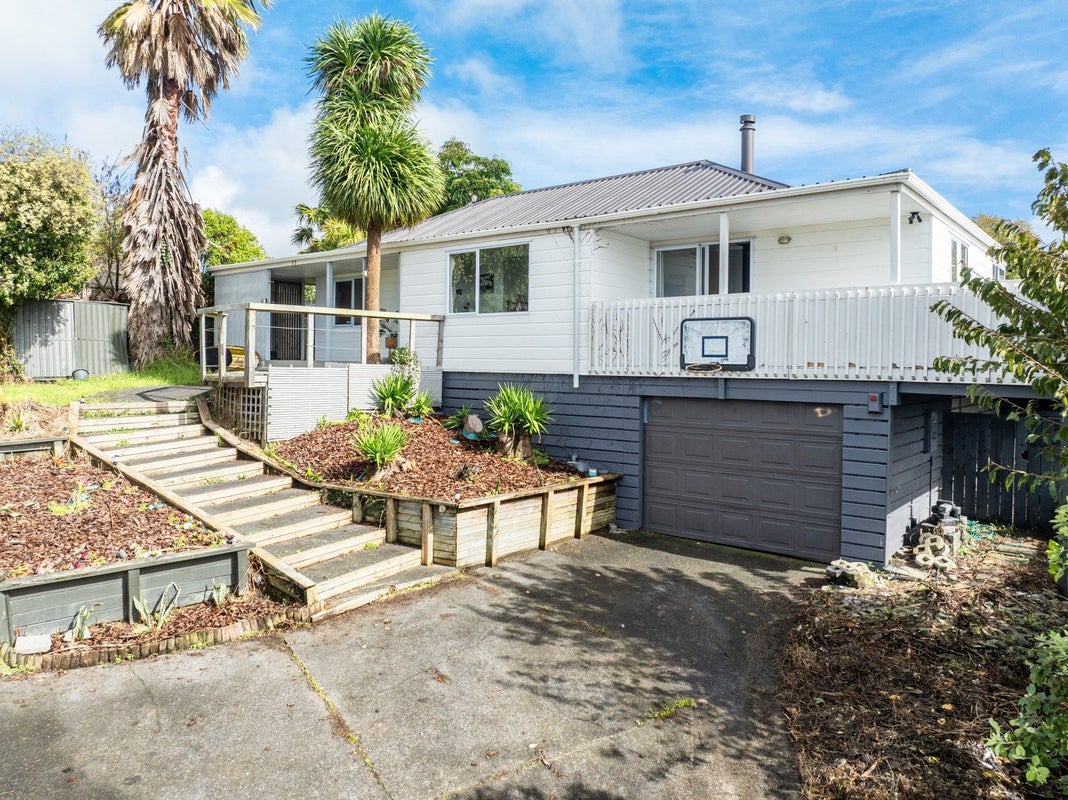 45 Carillon Place, Massey, Auckland - Carousel 2