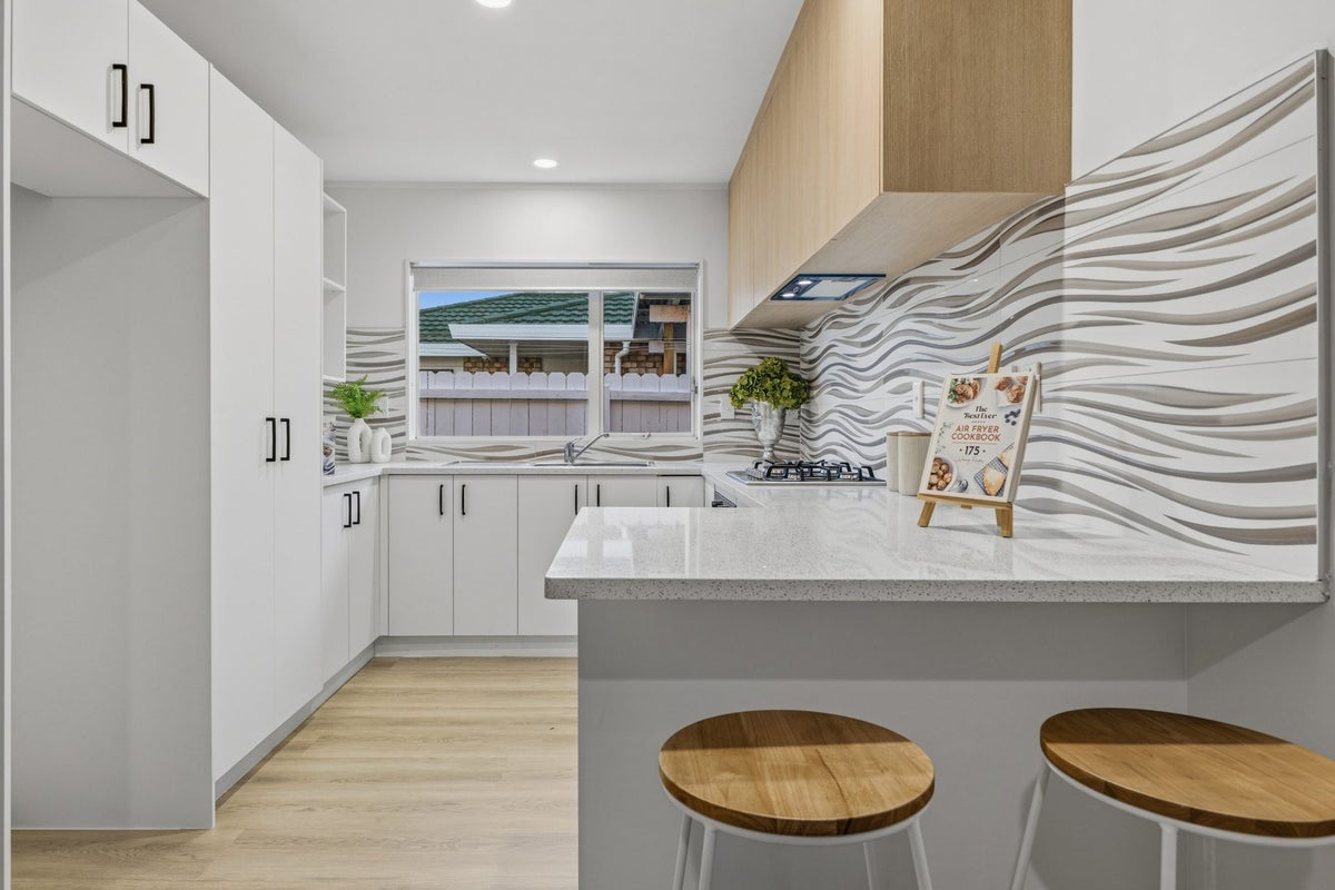 84 Manuroa Road, Takanini, Papakura, Auckland - Carousel 2