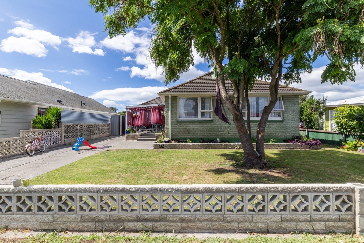 330 Tui Place, Camberley, Hastings - Carousel 1