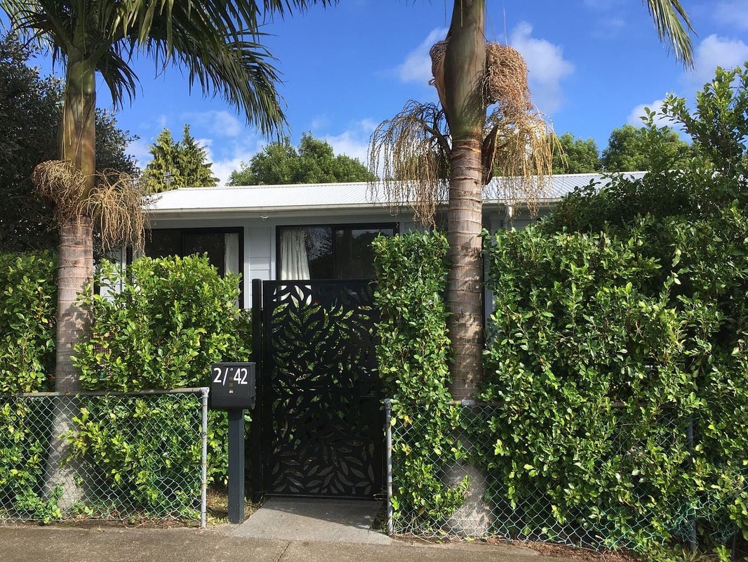 2/42 Riversdale Road, Avondale, Auckland City, Auckland - Carousel 1