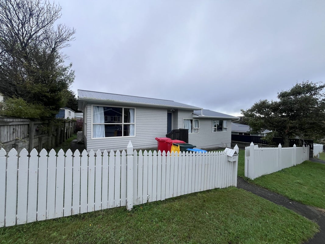 412 Warspite Avenue, Ascot Park, Porirua - Carousel 2