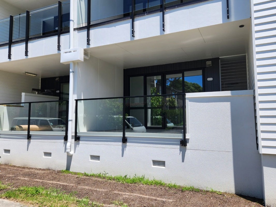 13/11 Carlos Drive, Flat Bush, Auckland - Carousel 19