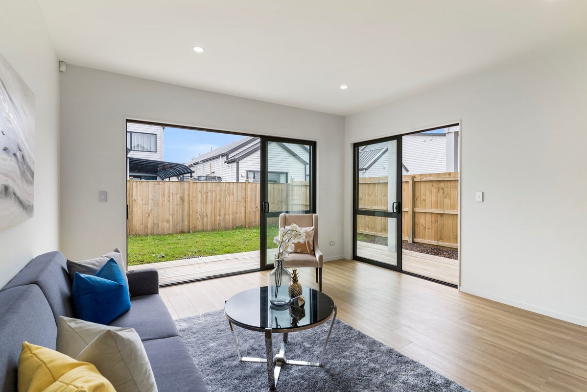 17 John Burn Road, Takanini, Auckland - Carousel 1
