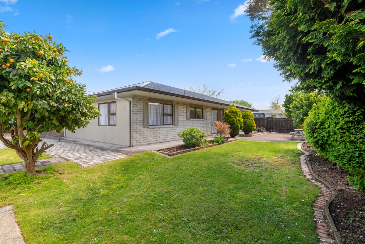23 Hodgkins Street, Pukehangi, Rotorua - Carousel 1