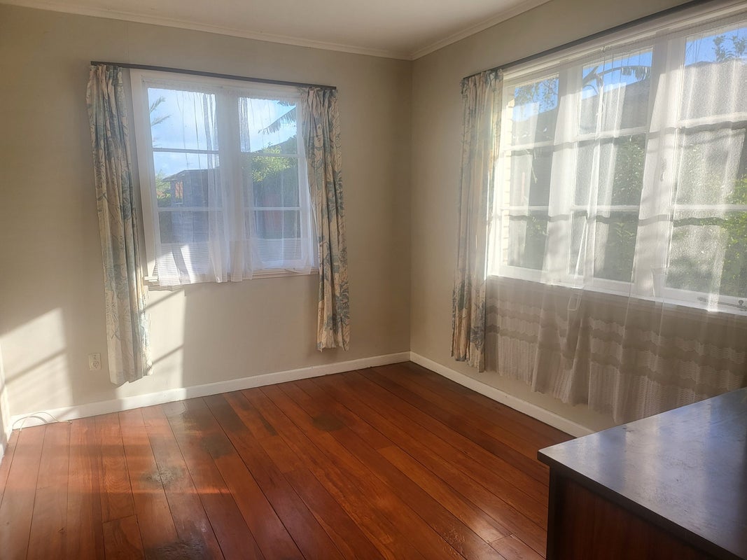 58 Hutchinson Avenue, New Lynn, Auckland - Carousel 17