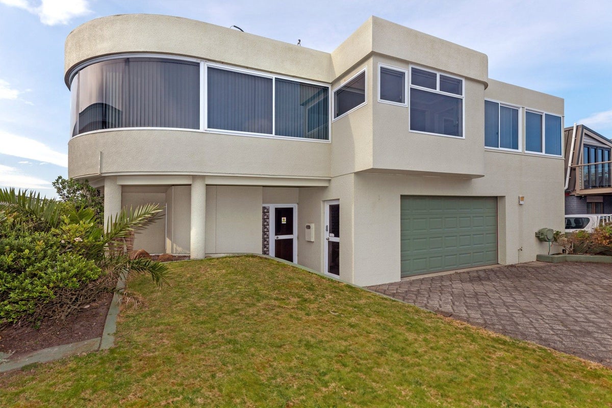13 Salisbury Road, Awapuni, Gisborne - Carousel 2
