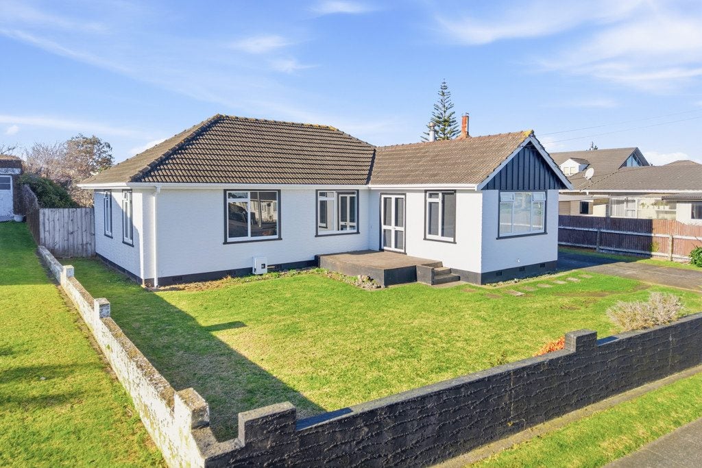 44 Gonville Avenue, Gonville, Whanganui - Carousel 2