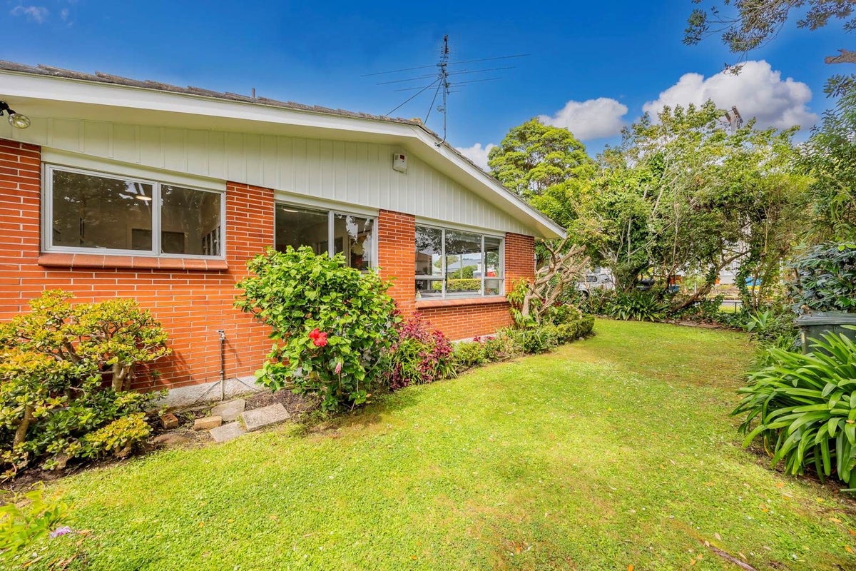 52 Margot Street, Epsom, Auckland - Carousel 2