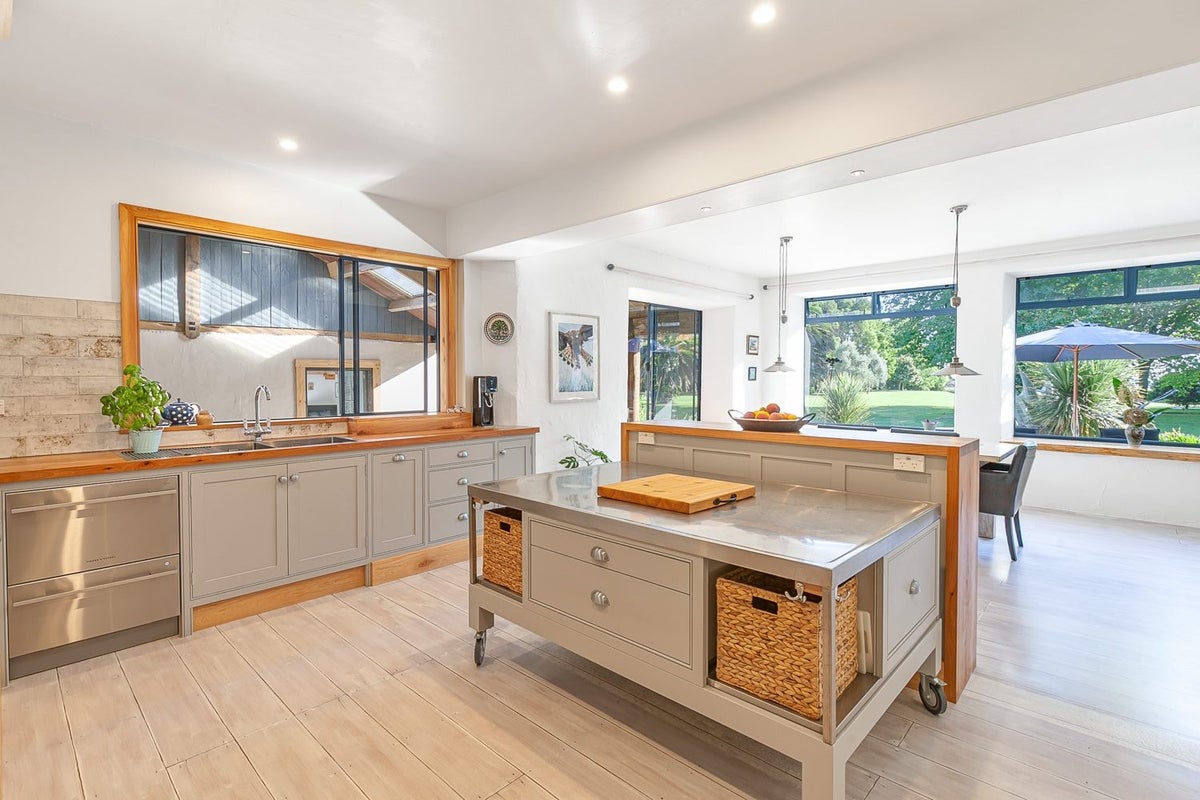34 Battery Road, Patons Rock - Carousel 2
