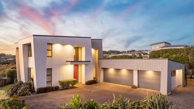 49 Sovereign Street, Flat Bush, Auckland - Carousel 1