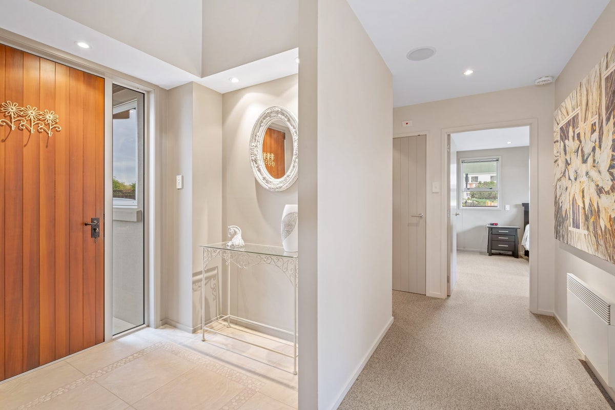 29B Highgate, Belleknowes, Dunedin - Carousel 2