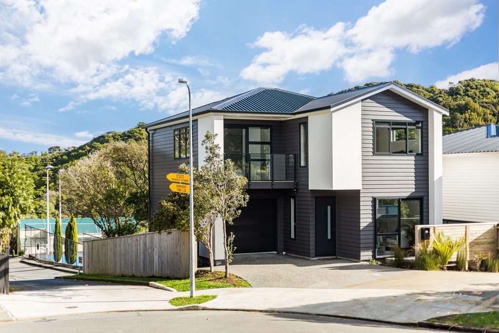 11A Barberry Grove, Maungaraki, Lower Hutt - Carousel 1