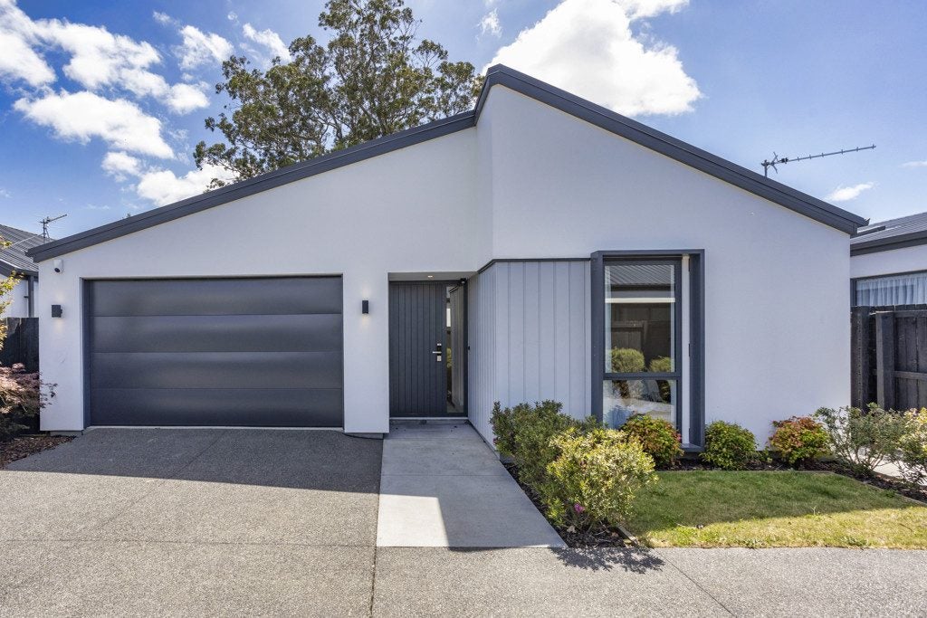 12 Horoeka Street, Avonhead, Christchurch - Carousel 1