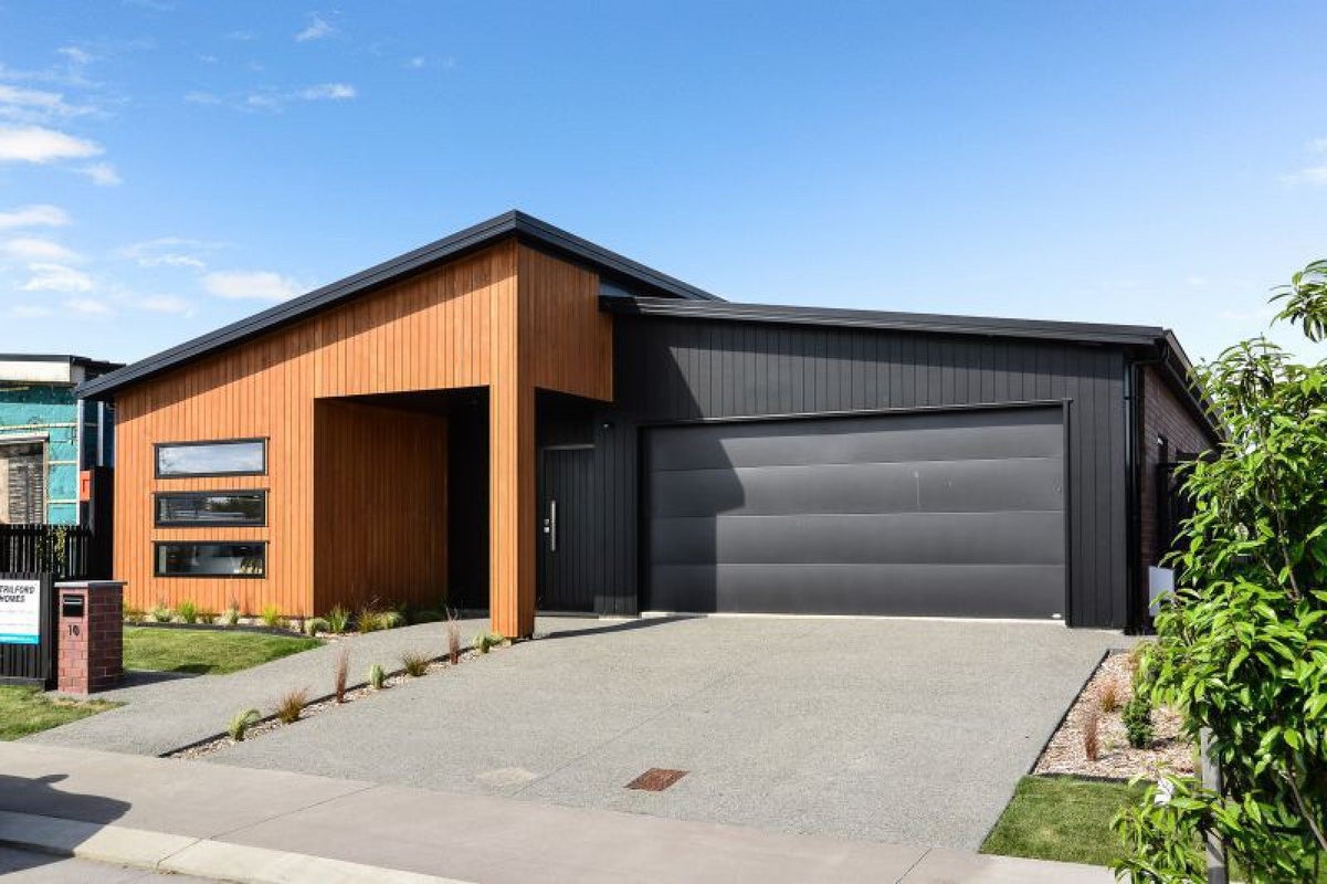10 Halley Drive, Chartwell, Hamilton - Carousel 1