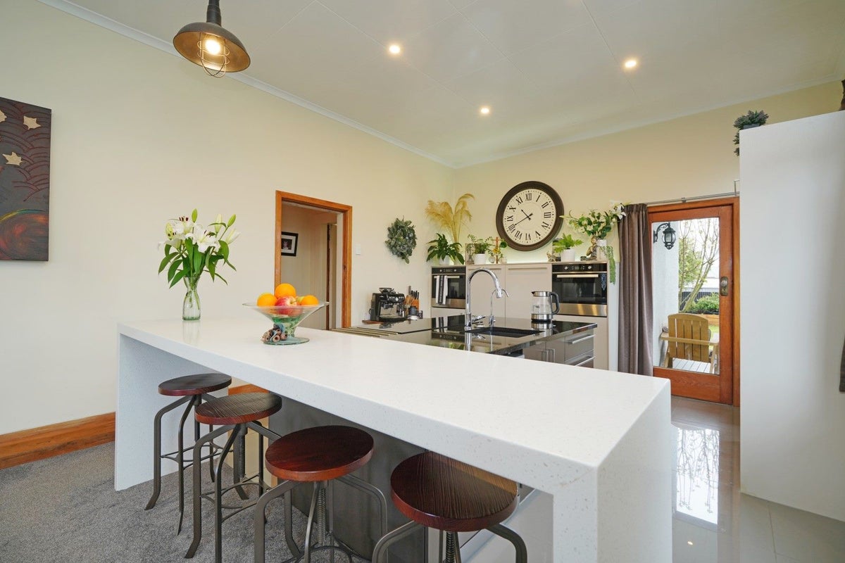 30 Hardy Street, Strathern, Invercargill - Carousel 2