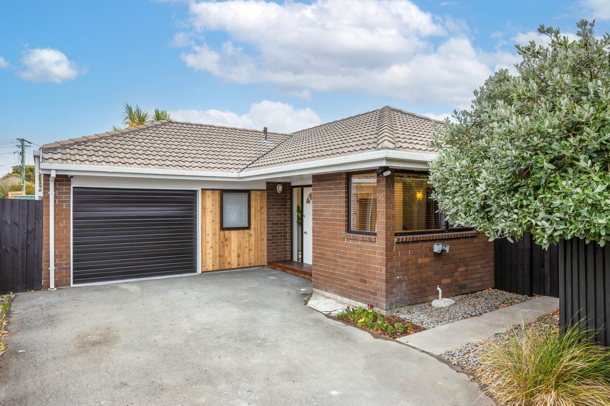 2/223 Lyttelton Street, Spreydon, Christchurch - Carousel 1