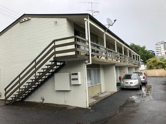 8/7 Opoia Road, Hamilton East, Hamilton - Carousel 1