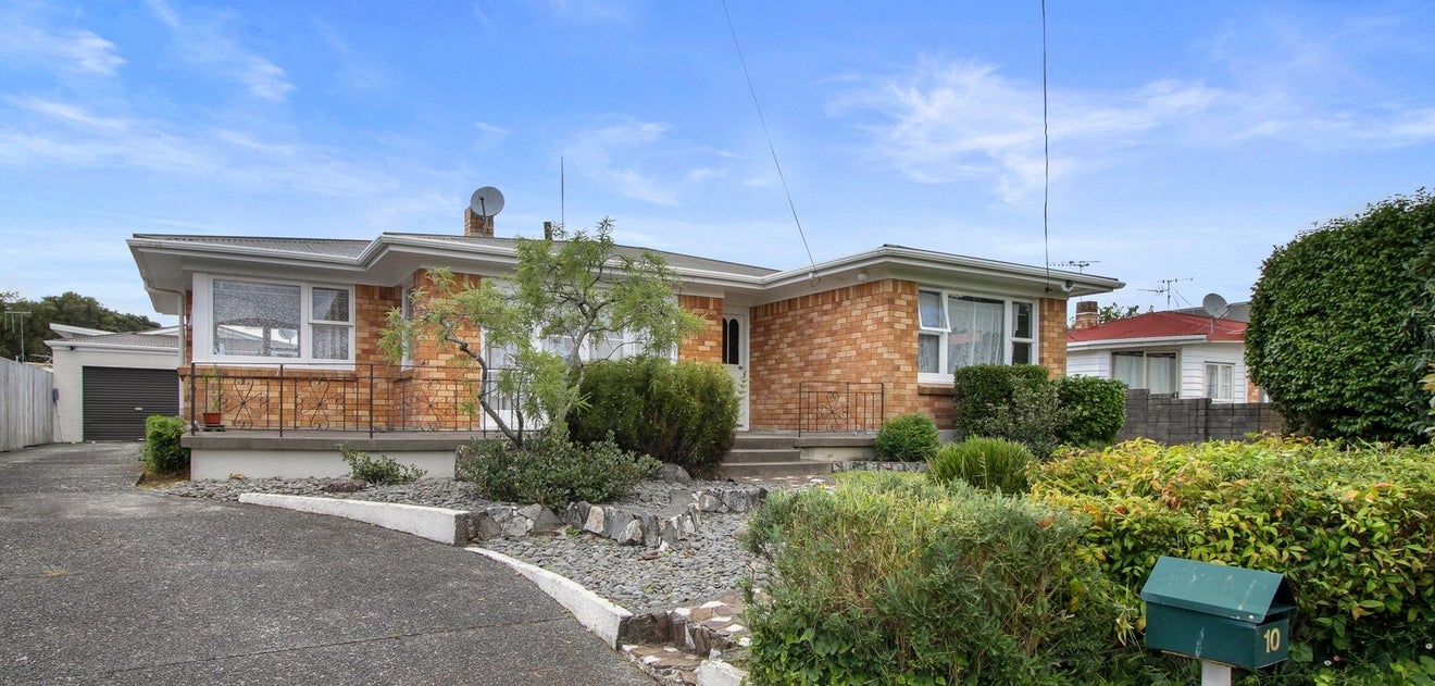 10 Beaumont Street, Hamilton East, Hamilton - Carousel 1