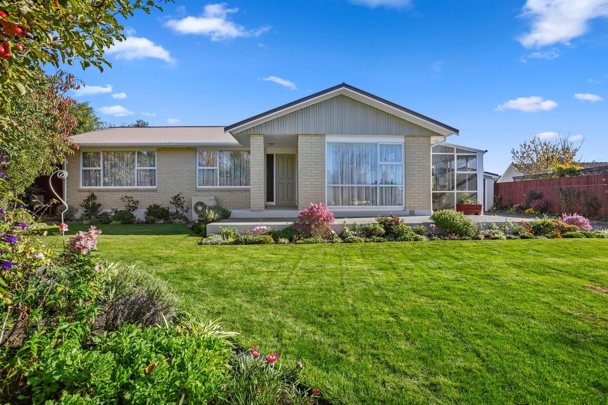 14 Hilldale Place, Hillsborough, Christchurch - Carousel 2