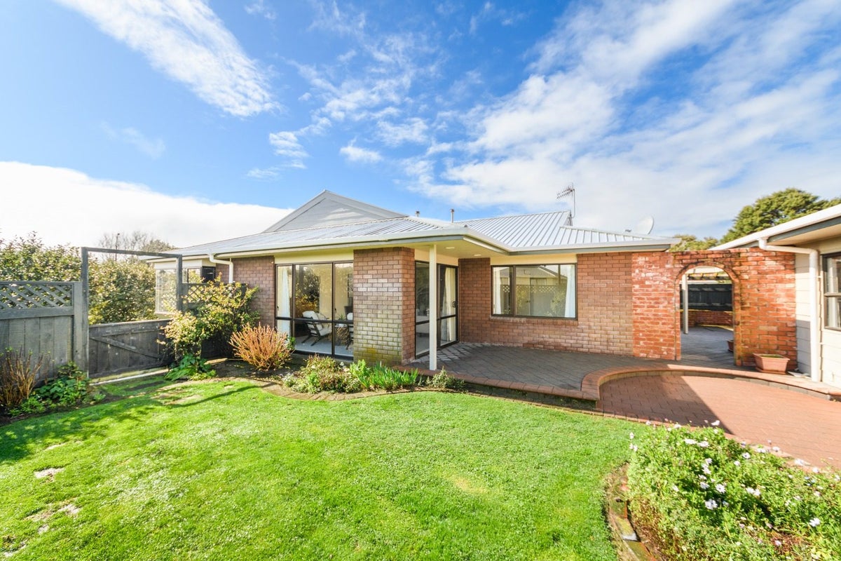 7 Mercury Street, Milson, Palmerston North - Carousel 1