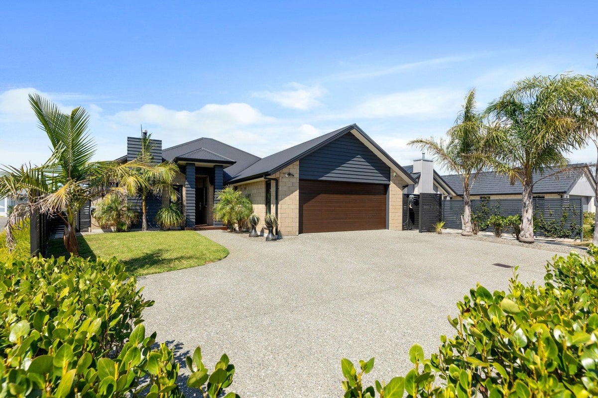 50 Cassinia Close, Papamoa Beach, Papamoa - Carousel 1
