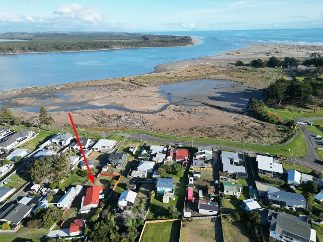 24 Hall Place, Foxton Beach, Foxton - Carousel 1