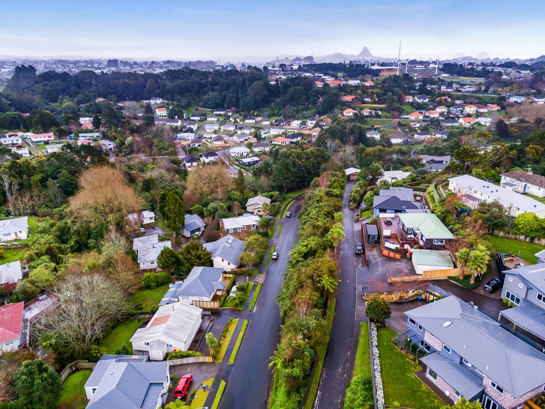 11 Sycamore Grove, Lower Vogeltown, New Plymouth - Carousel 34