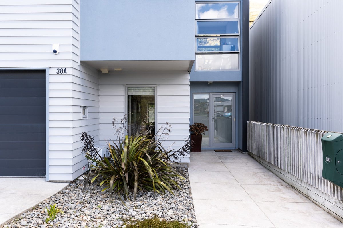 38A Erlestoke Crescent, Churton Park, Wellington - Carousel 2