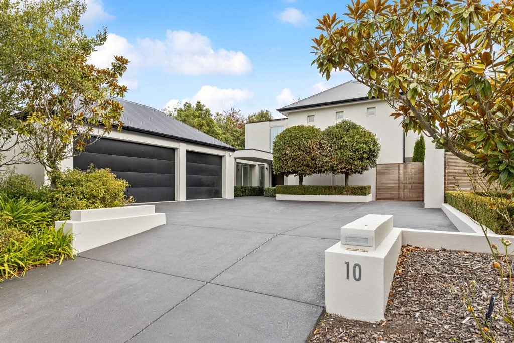 10 Springvale Gardens, Harewood, Christchurch - Carousel 1